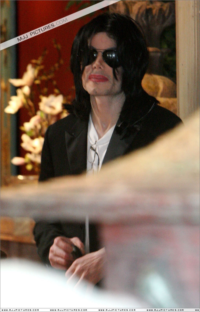 Michael - Michael Shopping In Beverly Hills 057-1