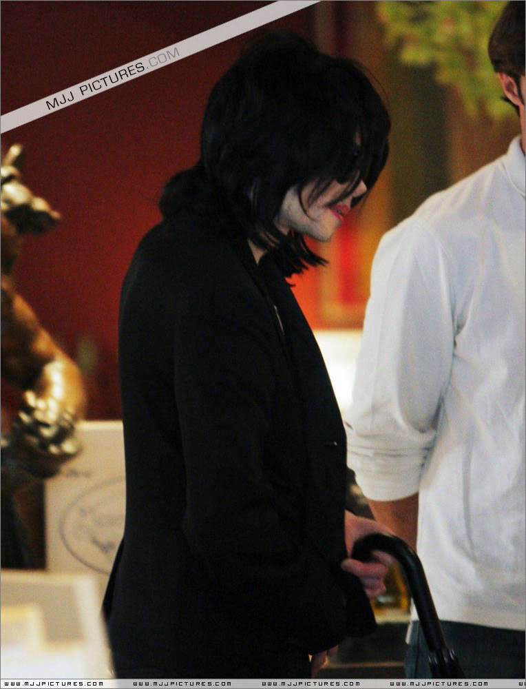 Michael Shopping In Beverly Hills 060-1