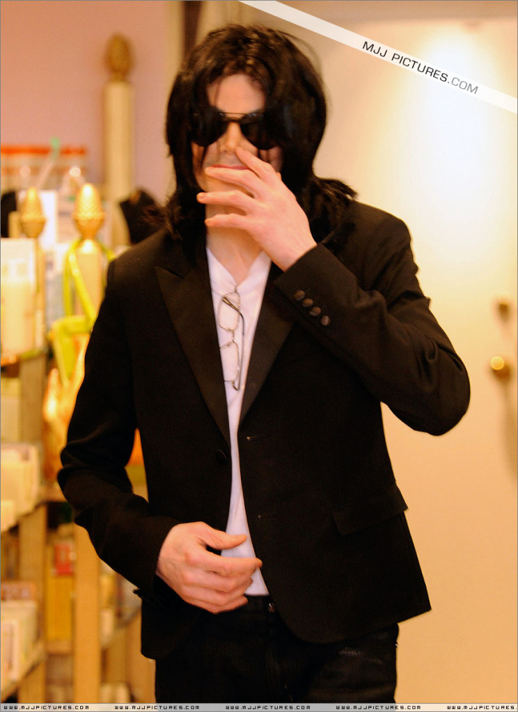 Michael - Michael Shopping In Beverly Hills - Page 2 062-2