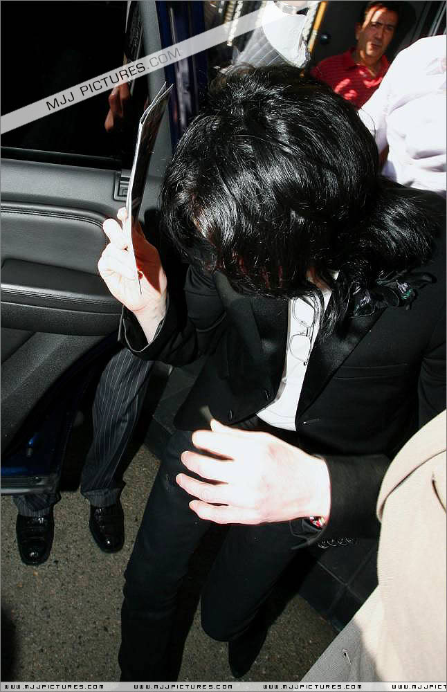 Michael - Michael Shopping In Beverly Hills 062