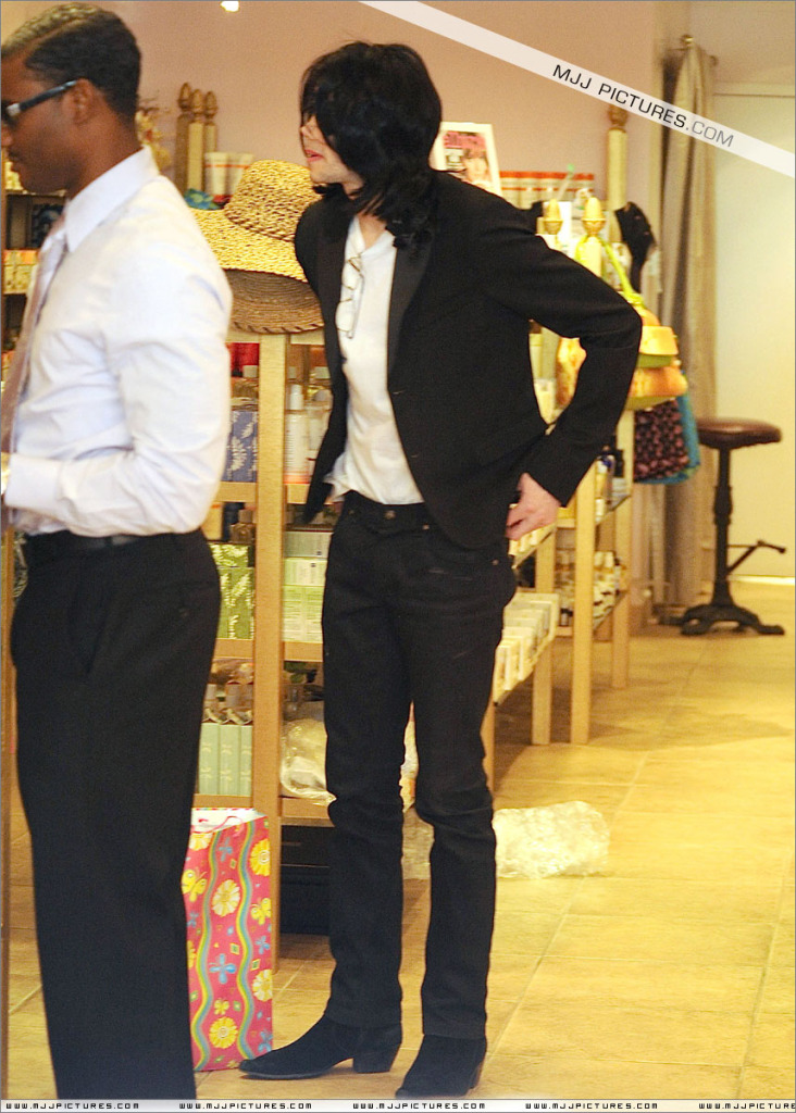 Michael - Michael Shopping In Beverly Hills - Page 2 064-2