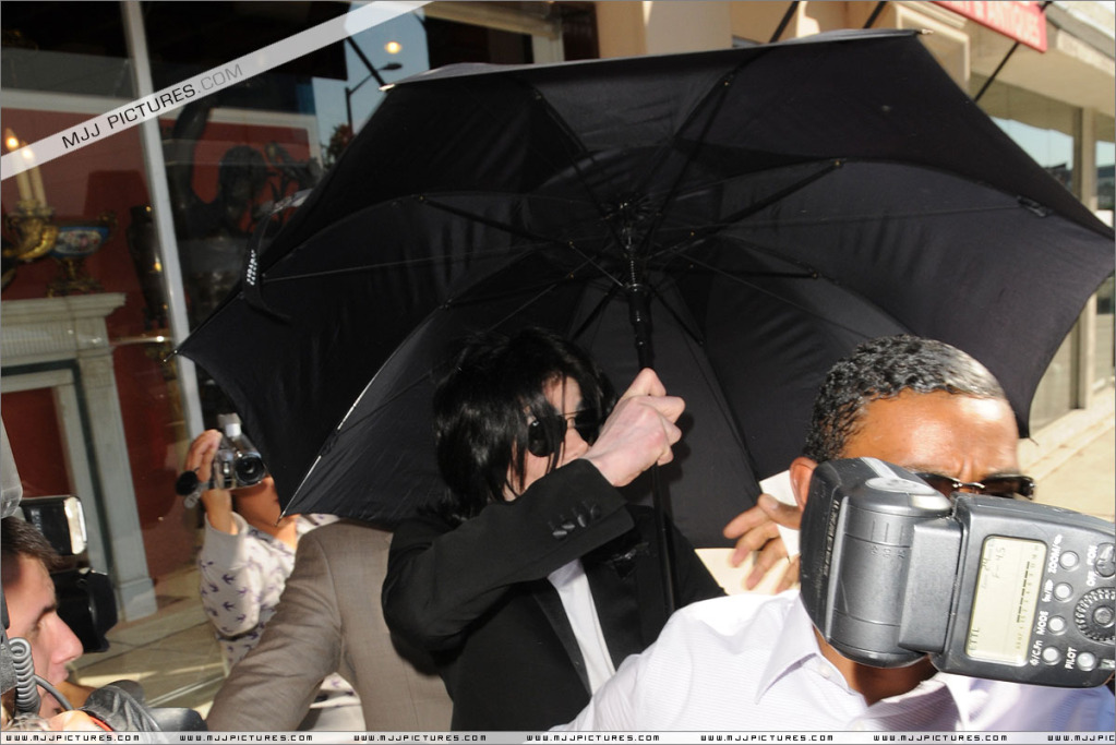 Michael Shopping In Beverly Hills 064