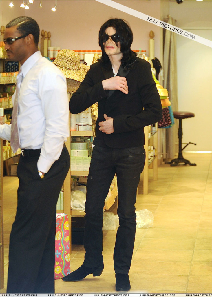 Michael - Michael Shopping In Beverly Hills - Page 2 066-2