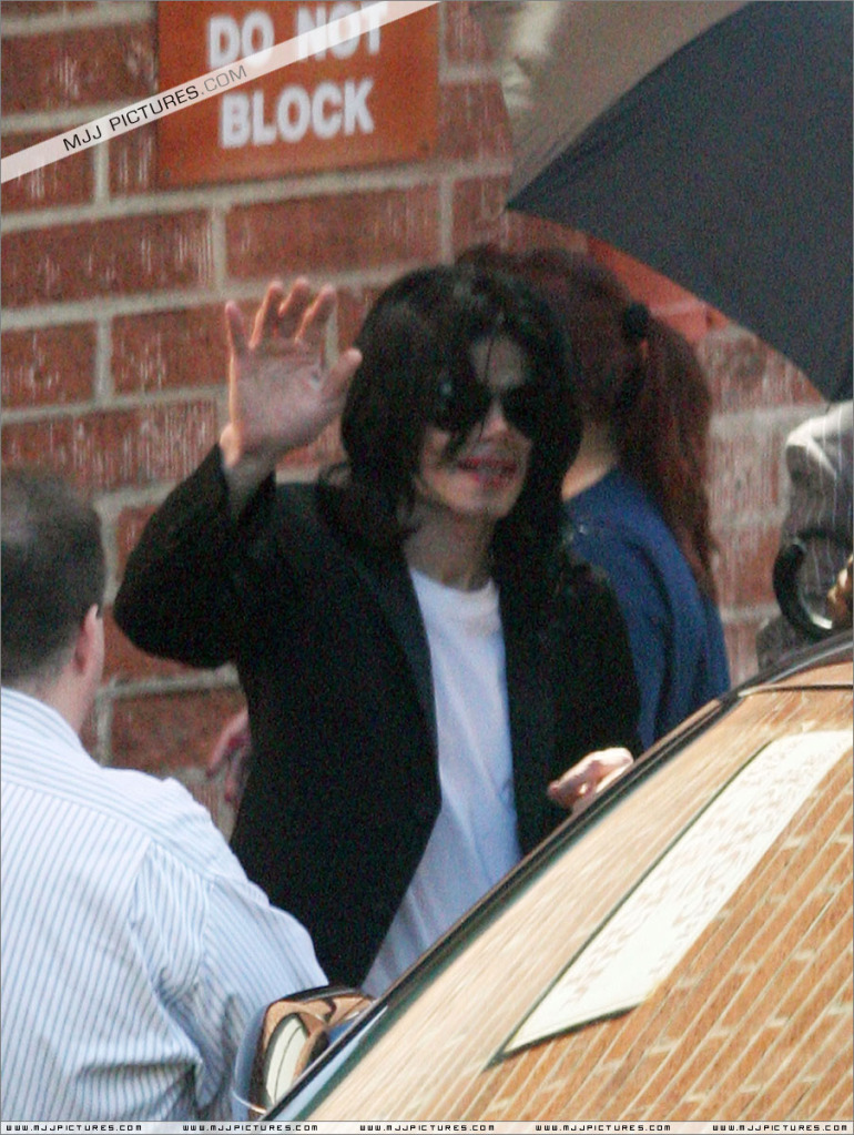 Michael Shopping In Beverly Hills 066