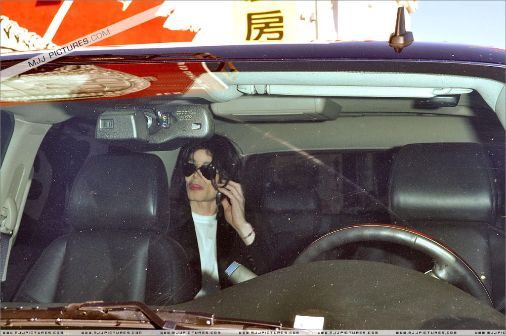 Michael Shopping In Beverly Hills 071