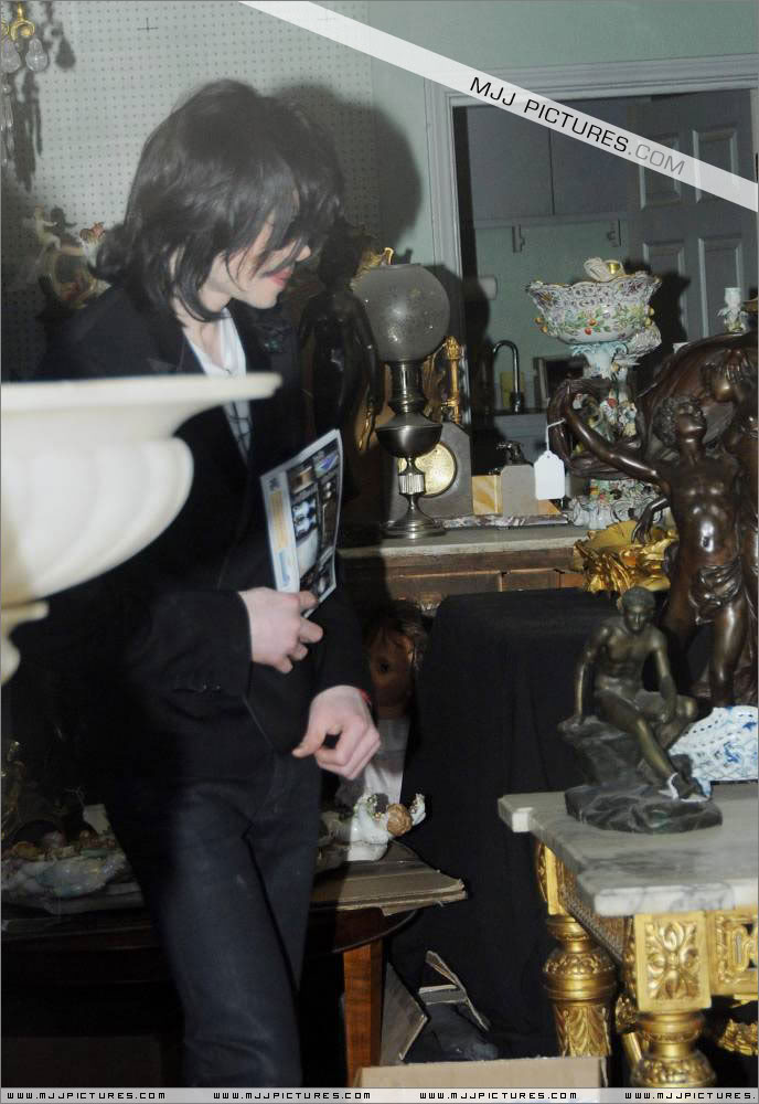 Michael - Michael Shopping In Beverly Hills 073-1