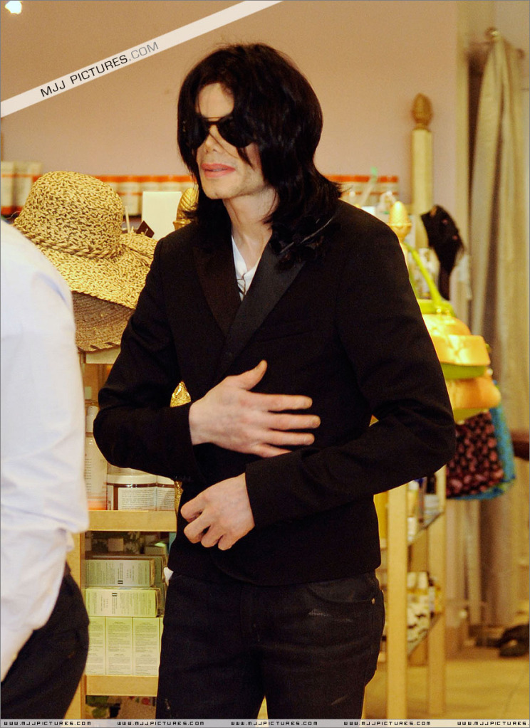 Michael - Michael Shopping In Beverly Hills - Page 2 073-2