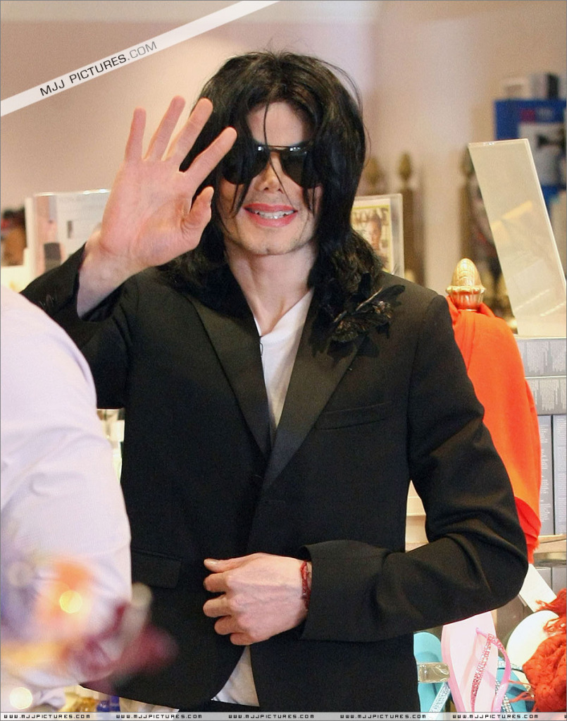 Michael - Michael Shopping In Beverly Hills - Page 2 075-1