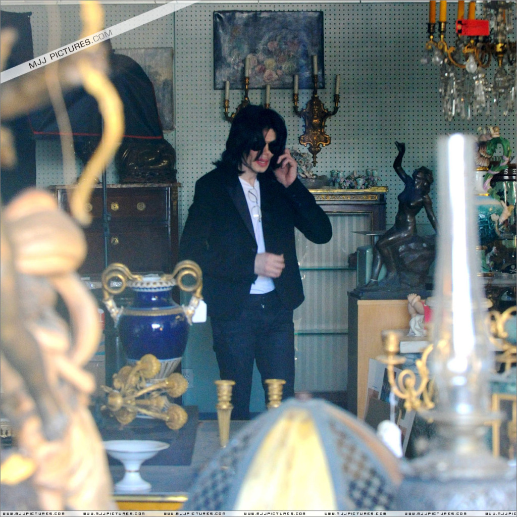 Michael Shopping In Beverly Hills 075