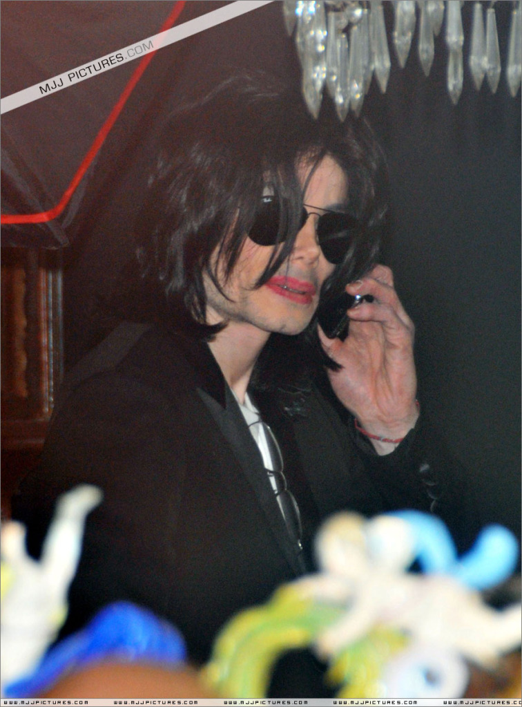 Michael Shopping In Beverly Hills 082