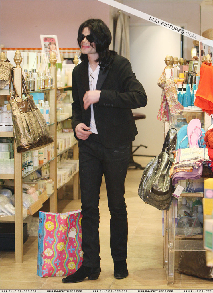 Michael - Michael Shopping In Beverly Hills - Page 2 086-1