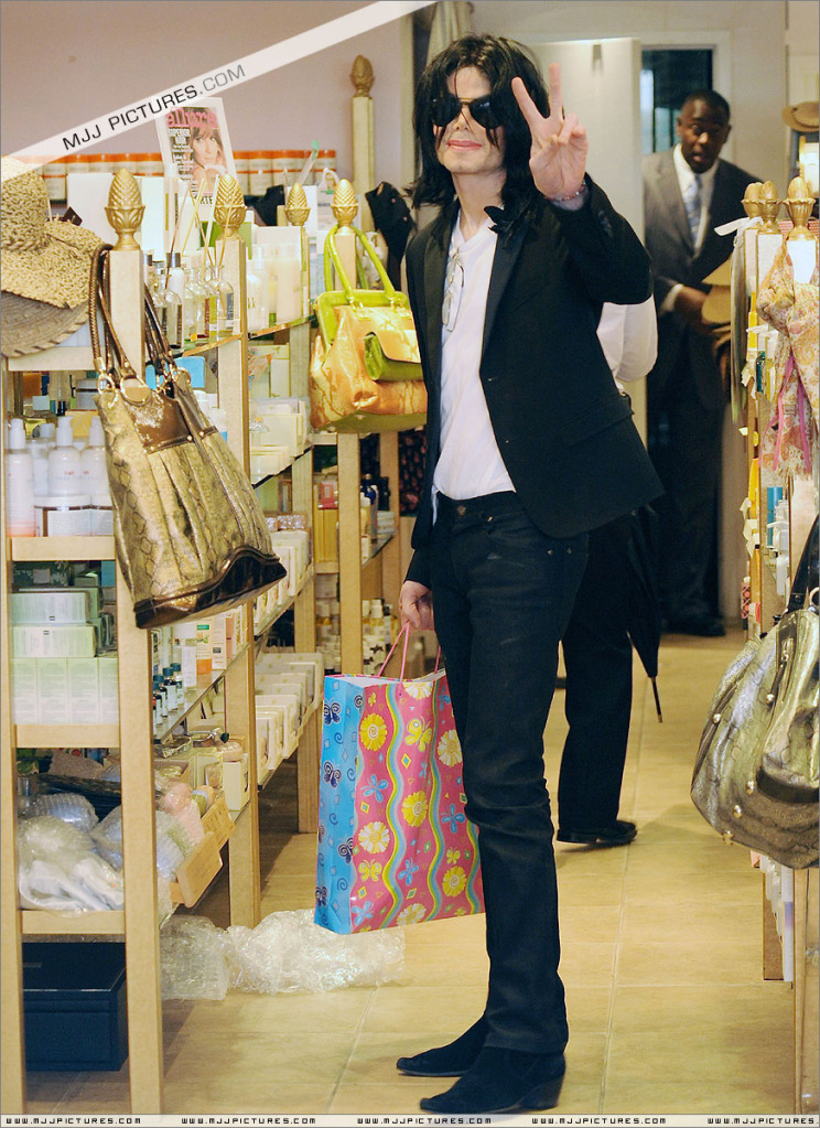 Michael - Michael Shopping In Beverly Hills - Page 2 093-1