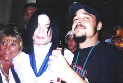 2002 - Fan Who Met Michael in 2002  01-46