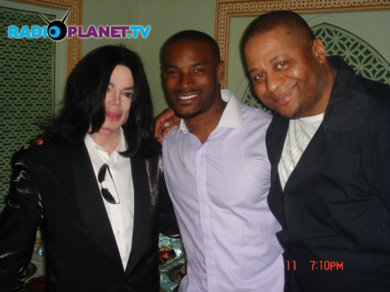 Michael - DJ Whoo Kid Spends An Evening In Bahrain 'Chillin' ' With Michael Jackson 02-64