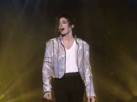 The Day I Sang On stage with Michael Jackson 227212_201196319918328_110570722314222_469154_7841477_n