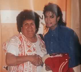 Michael - Riverstone Aboriginal Leader Vilma Ryan And Michael Jackson 29mujae