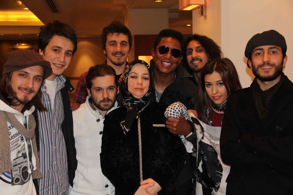 Jermaine Meets Michael's Fans In Turkey IMG_59521