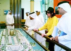 Michael Visits Dubai 2005 D1