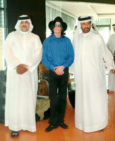 Michael Visits Dubai 2005 D8