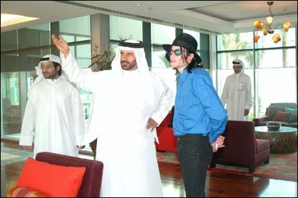 Michael Visits Dubai 2005 D9
