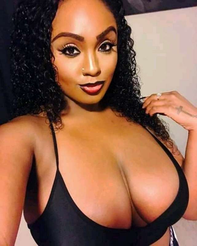 SCAMMER WITH PHOTOS OF LAYTON BENTON 2TuRcyuiOb0mSgKFFXxzRtWyo34C6hIZ9jMLZWEYyAlCcoZBkinxnSrkYZN8fHWW