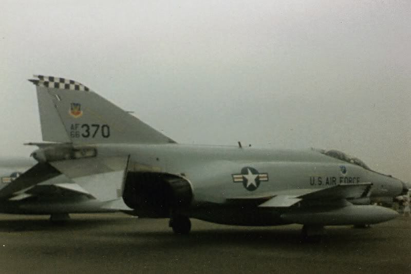 Merged F-4 Phantom thread 19518e24