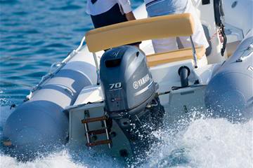 Moteurs marins : nouveauté Yamaha 2011, le F70 2011-yamaha-outboards-F70-action-006_tcm27-377308