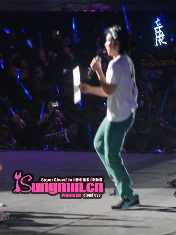 [091212] Super Show II Nanjing - Página 2 ISungmin12Nangjin01_zpsymvd9sen