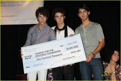 nicks simple wins Normal_jonas-brothers-bayer-boys-04