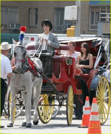 Nick new video Normal_nick-jonas-top-hat-horse-04