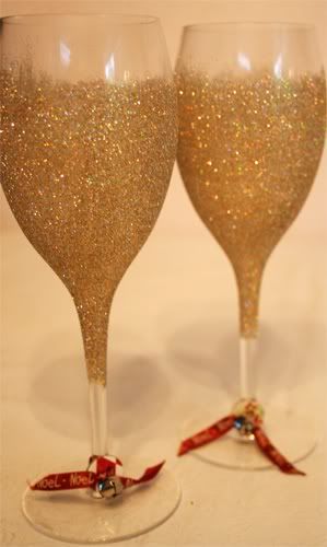 Kristens Make it glitter challenge Wineglasses