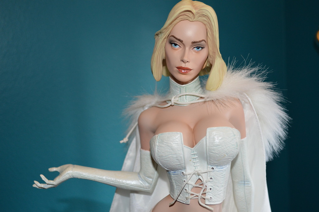 EMMA FROST " HELLFIRE CLUB" Premium format - Page 6 042_zpst6wae32d