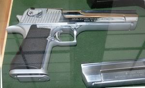 Thành lập CLB Cross Fire 300px-Desert-Eagle-p1030134