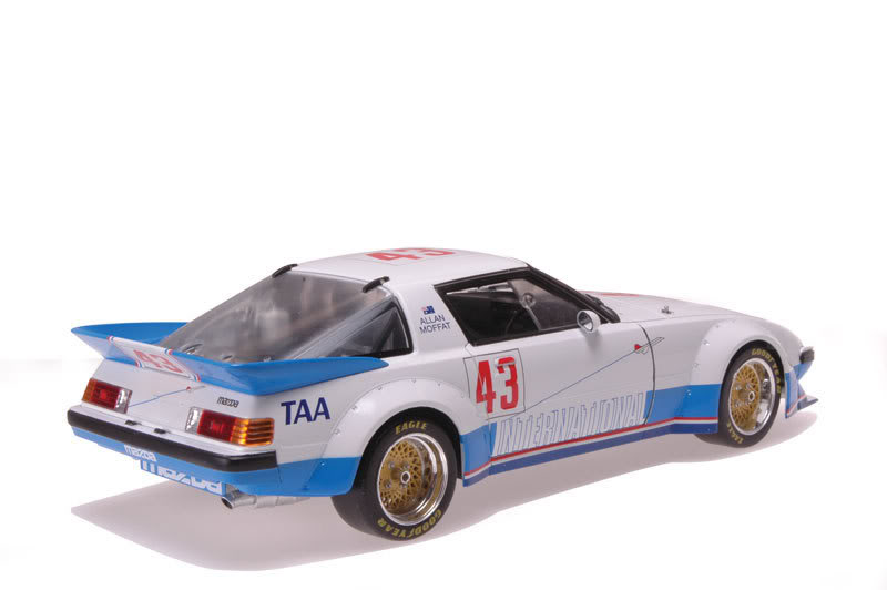 MOFFAT MAZDA RX7 157_BNA0003_4