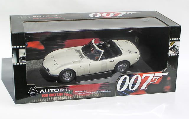 James Bond Toyota 2000 P1010004