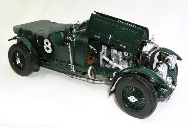 Minichamps 1930 Bentley Blower P1010044W