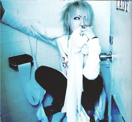 GazettE (Visual kei) - Pgina 12 Trappedintheladystoilet