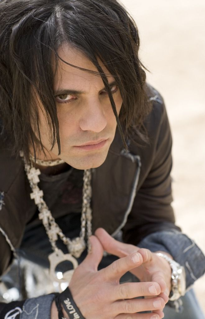 Ficha de Phimeys Criss-angel-11