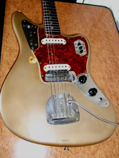 SEEN on EBAY (Gear) FENDERJAGUAR004a