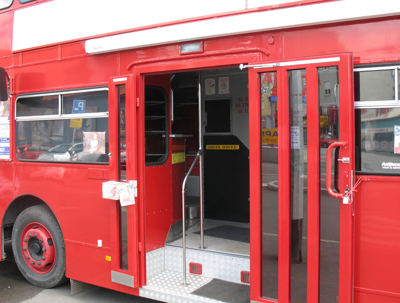 Autobusi na kat Metroline005_zps1038685d