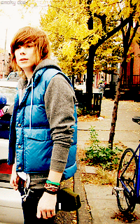 Christopher Drew  Vacharliehuit