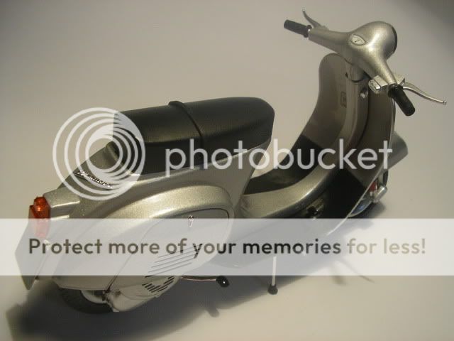 Vespa Primavera 125 CC Modelismo536