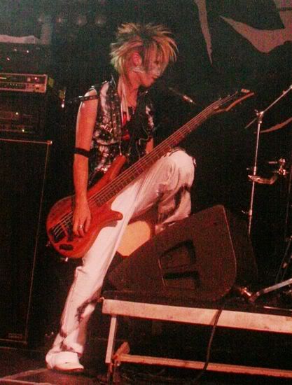 Pics with Reita - Page 2 Reita-sama40