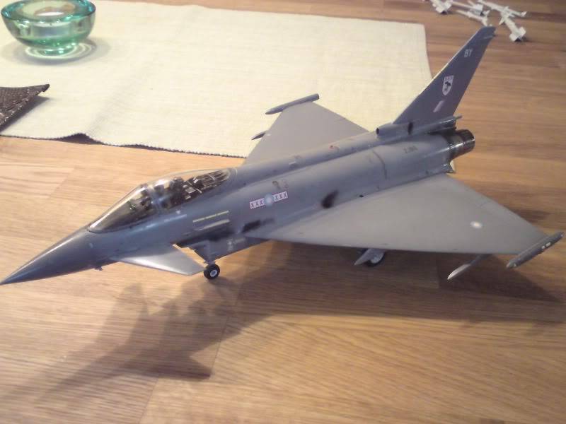 Revell Eurofighter Typhoon 1/48 - Sida 6 DSC02472