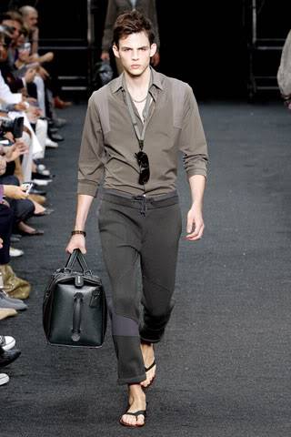 Louis Vuitton Collection 2010 For Men Btsnam16