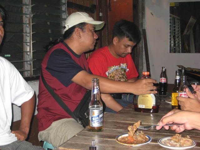 HAPPY BEERDAY PAP MONTI... MontisB-dayP2p2002