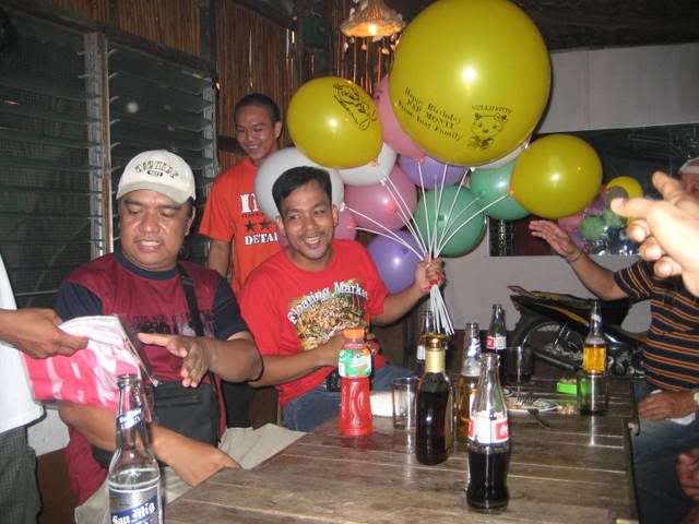 HAPPY BEERDAY PAP MONTI... MontisB-dayP2p2007