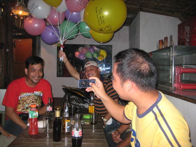 HAPPY BEERDAY PAP MONTI... MontisB-dayP2p2008