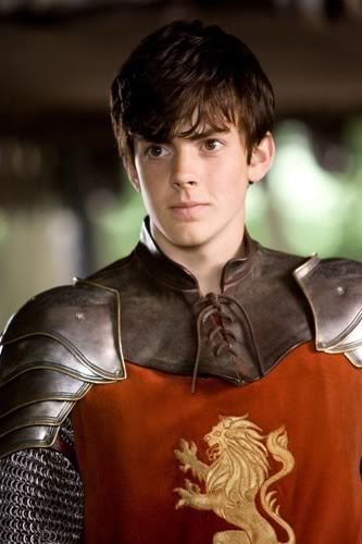 Skandar Keynes - Người hùng Narnia Skandar1