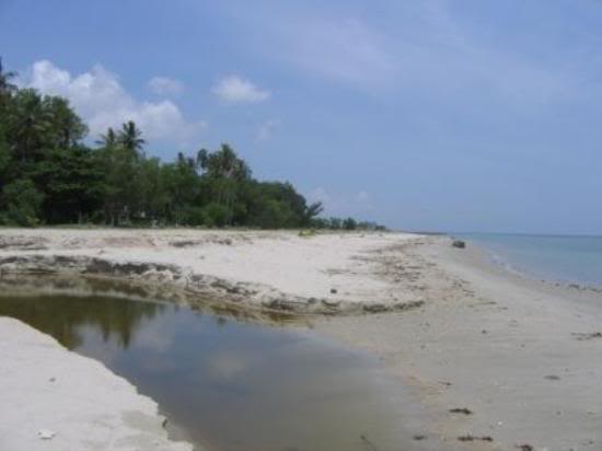 Gambar2 tempat yg boleh dilawati diLabuan.. Layang-layangen-beach